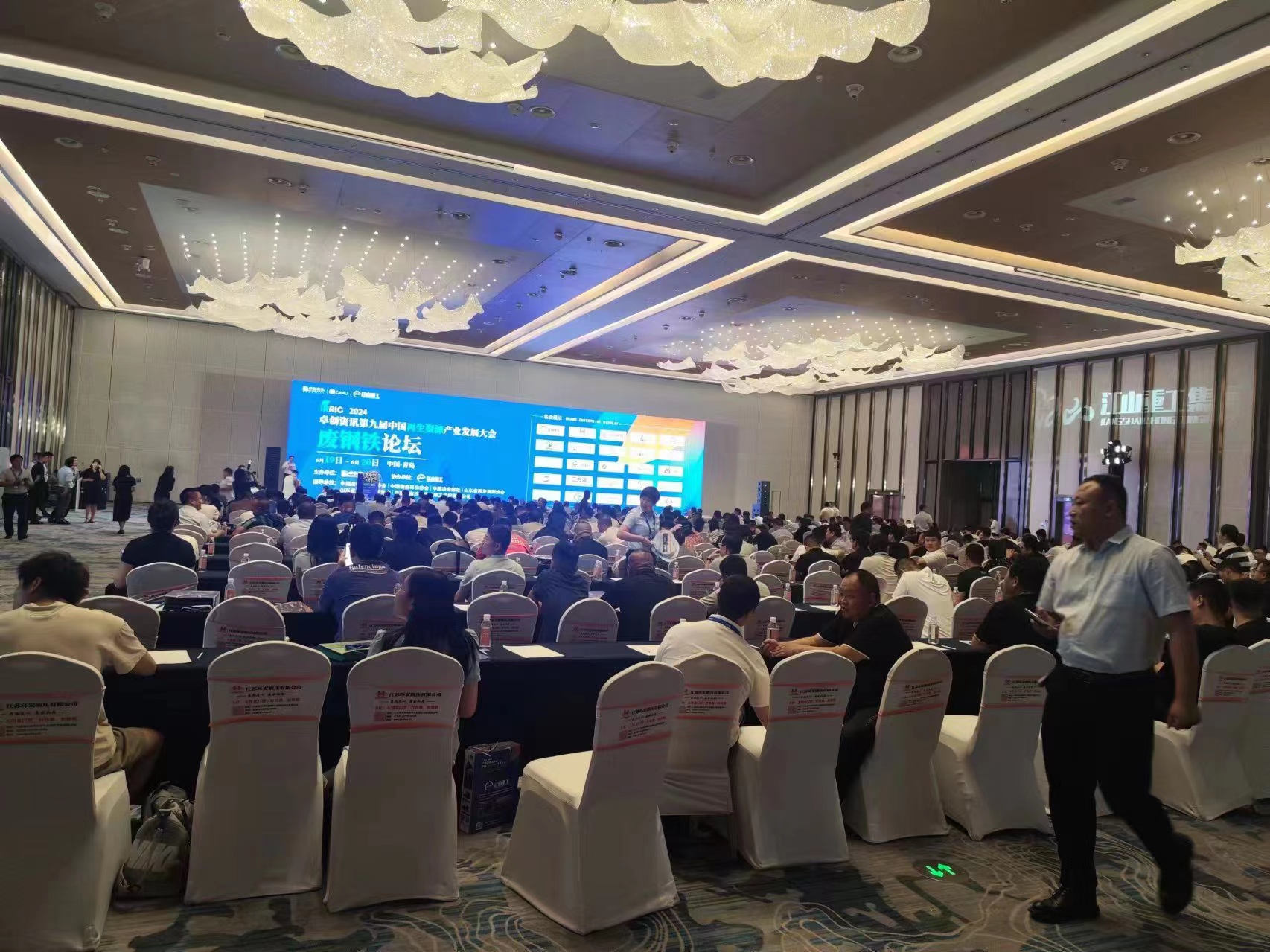 江阴市上品重工有限公司,创新屑饼机,驱动金属废料处理新纪元 江阴市上品重工有限公司,创新屑饼机,驱动金属废料处理新纪元